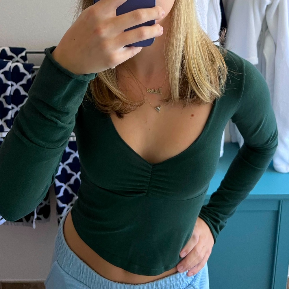 Brandy Melville Long Sleeve Gina Top Dark Forest Green